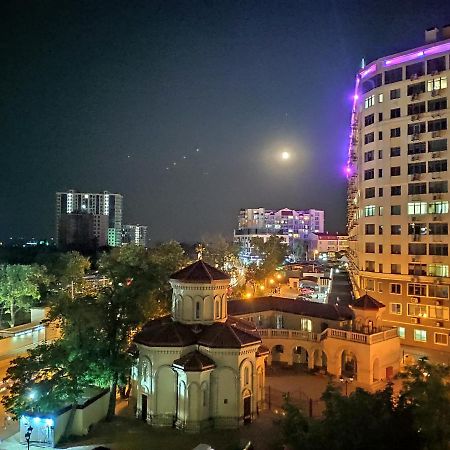 Квартира На 10-Й Фонтана Apartment Odessa Luaran gambar